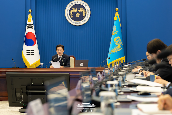 대통령 "담합은 암적 존재"... 식품 이어 금융권 조사 결과 주목 - 뉴스 썸네일 이미지